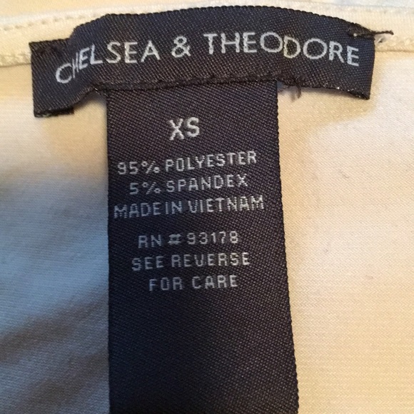 Chelsea & Theodore Women’s beige top - Picture 7 of 7